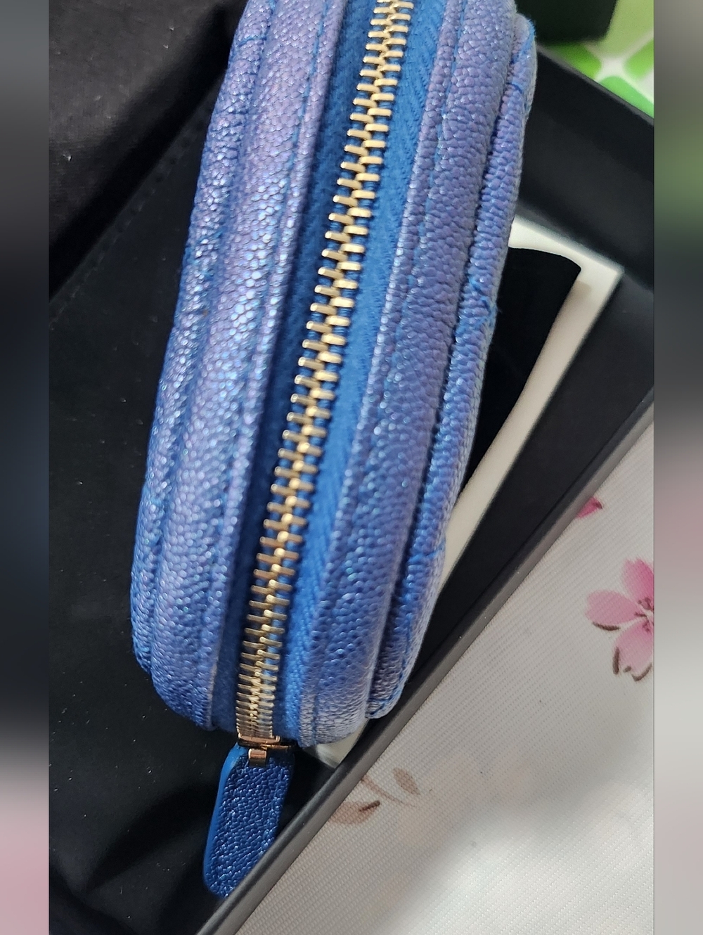 Chanel 19S Iridescent Blue Round Coin Pouch - Picture 8 of 11